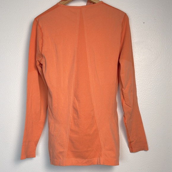 Fabletics Long Sleeve Seemless Coral Athletic Top and matching headband Large - Picture 8 of 17
